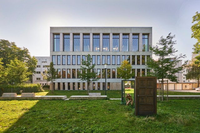 Andreas Meck baute mit Axel Frühauf das Gebäude der Hochschulbibliothek in der Lothstraße 13 (Foto: Julia Bergmeister)