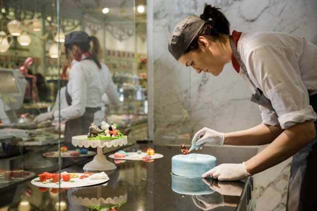 Die Confiserie des traditionellen Feinkostladens (Foto: Käfer Service GmbH)