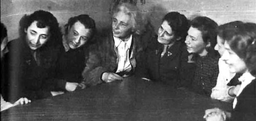 Zorell mit Jugendleiterinnen 1944
