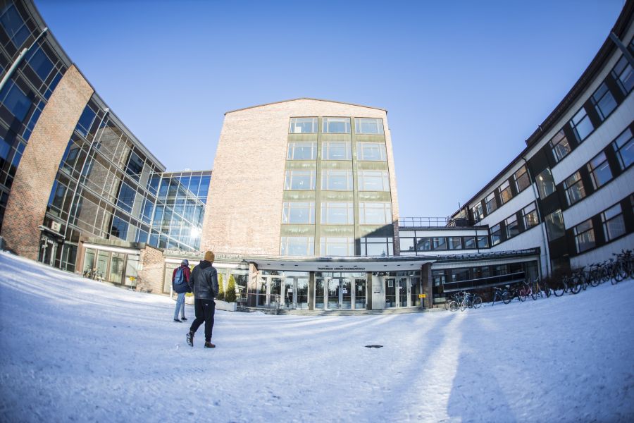 TAMK Campus im Winter