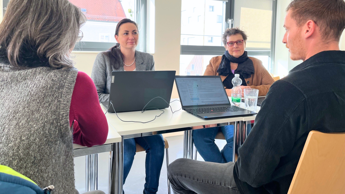 Lehrende der neuen MUC.Health-Studiengänge erarbeiten im Workshop Strategien, um Gender- und Diversity-Aspekte systematisch in die Module zu integrieren 