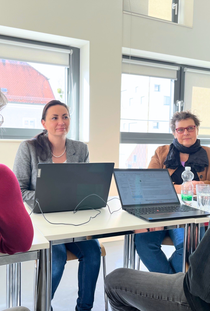 Lehrende der neuen MUC.Health-Studiengänge erarbeiten im Workshop Strategien, um Gender- und Diversity-Aspekte systematisch in die Module zu integrieren 