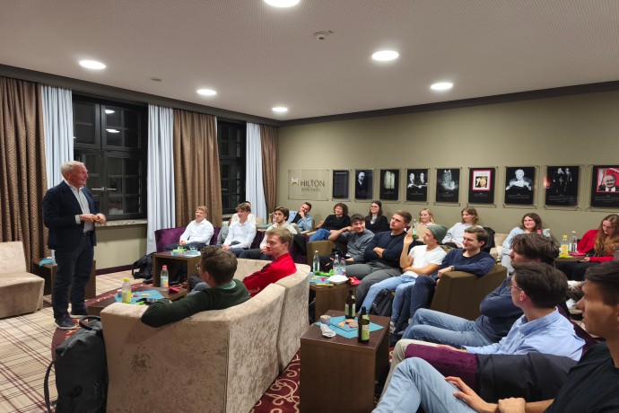 2025-10-21_TalentE3-Kaminabend_Henzler_Gruppe