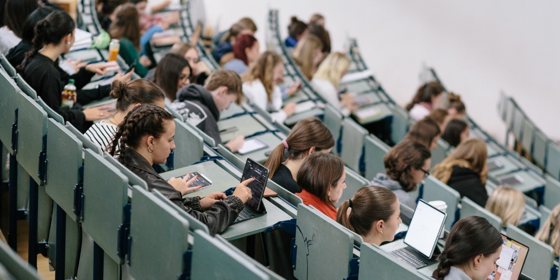 Studierende der Hochschule München im Höhrsaal