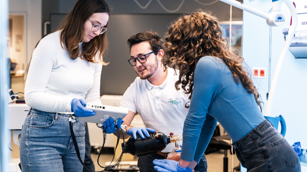 Studieren an der Hochschule München arbeiten im BioMed Labor 
