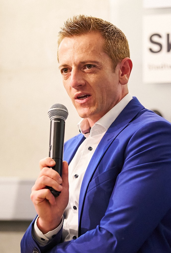 Sprecher am Dialogforum von HM:Univercity