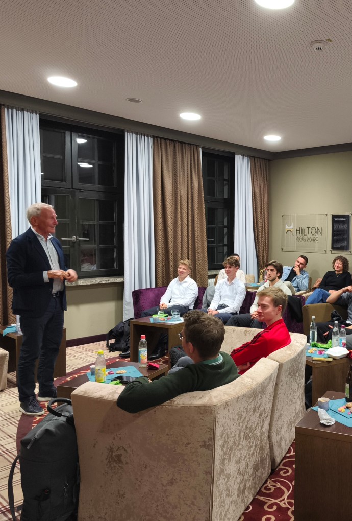 2025-10-21_TalentE3-Kaminabend_Henzler_Gruppe