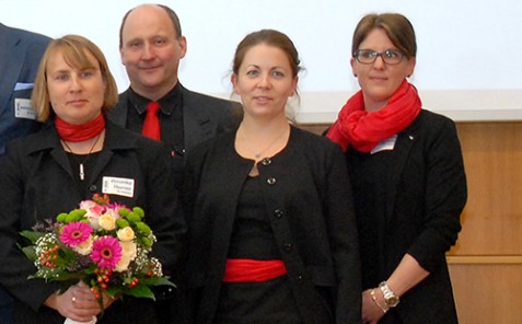 Das Siegerteam aus dem Projekt „Für die Zukunft gerüstet“ Prof. Dr. Veronika Thurner, Prof. Dr. Axel Böttcher, Daniela Zehetmeier, Dr. Kathrin Schlierkamp (v. l. n. r.)