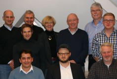 Prof. Dr. Ursula Koch von der HM inmitten der Projektteilnehmer