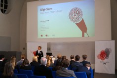 Der erste Digi-Slam zum Thema „Business meets Law“ fand im Pasinger Standort der HM statt