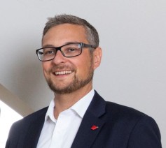 Prof. Dr. Martin Hobelsberger ist Professor für eingebettete Softwaresysteme an der HM (Foto: Christin Büttner/HM)