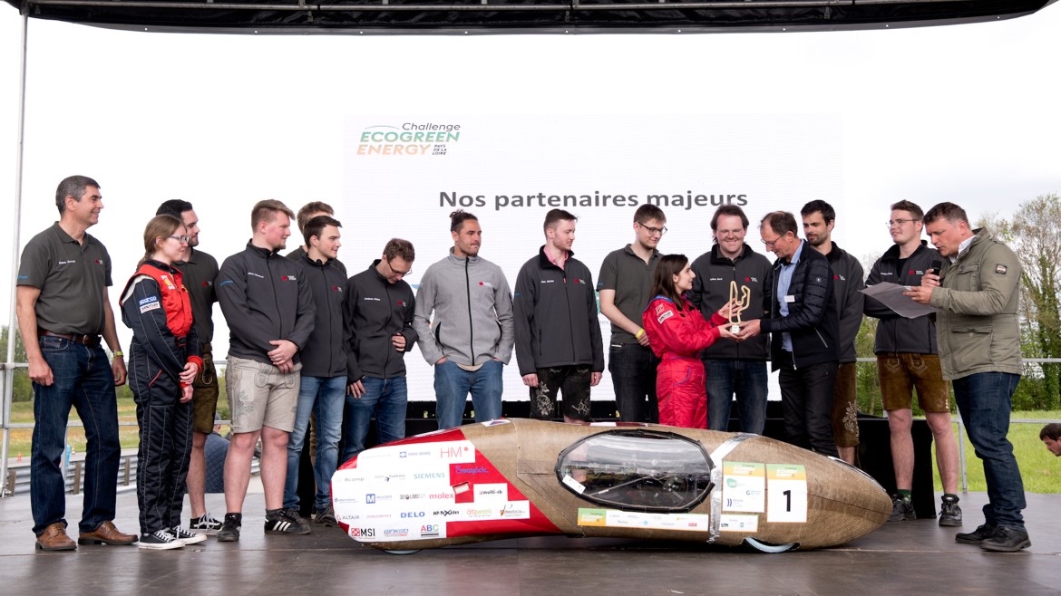 Das HM-Team und sein Prototyp (Foto: J.C. Lollier) Das HM-Team und sein Prototyp