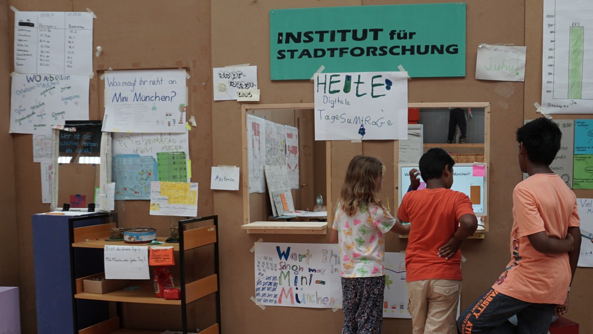 Stadtforschung Minimünchen 2024 (Foto: Stefanie Zapletal) Stadtforschung Minimünchen 2024