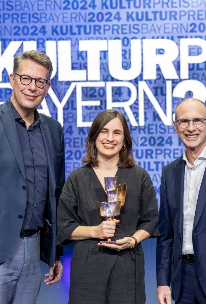 HM-Absolventin Anna Kunrath bei der Preisverleihung