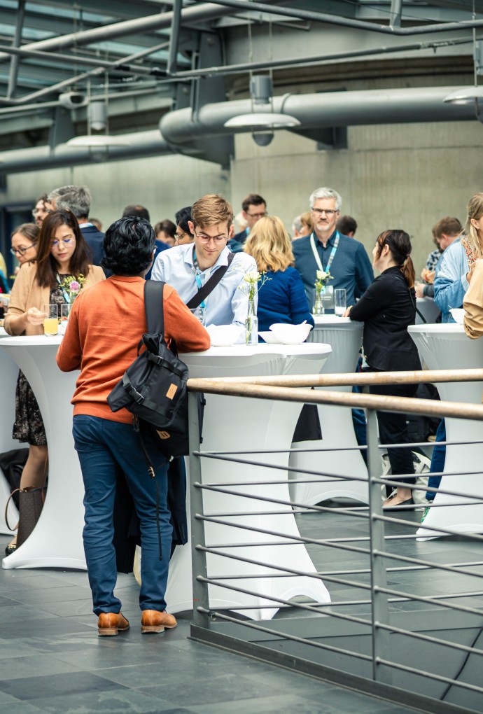 Teilnehmende der 3E Conference im R-Gebäudeder HM.