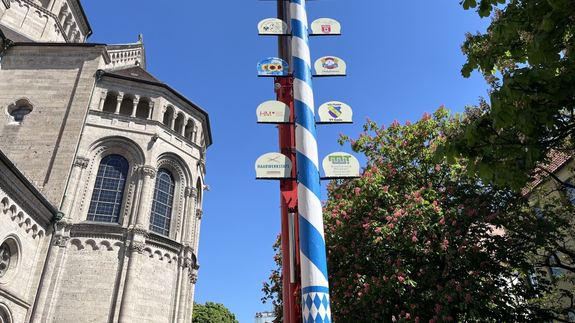 Maibaum St. Benno (Foto: Ralf Kastner) Maibaum