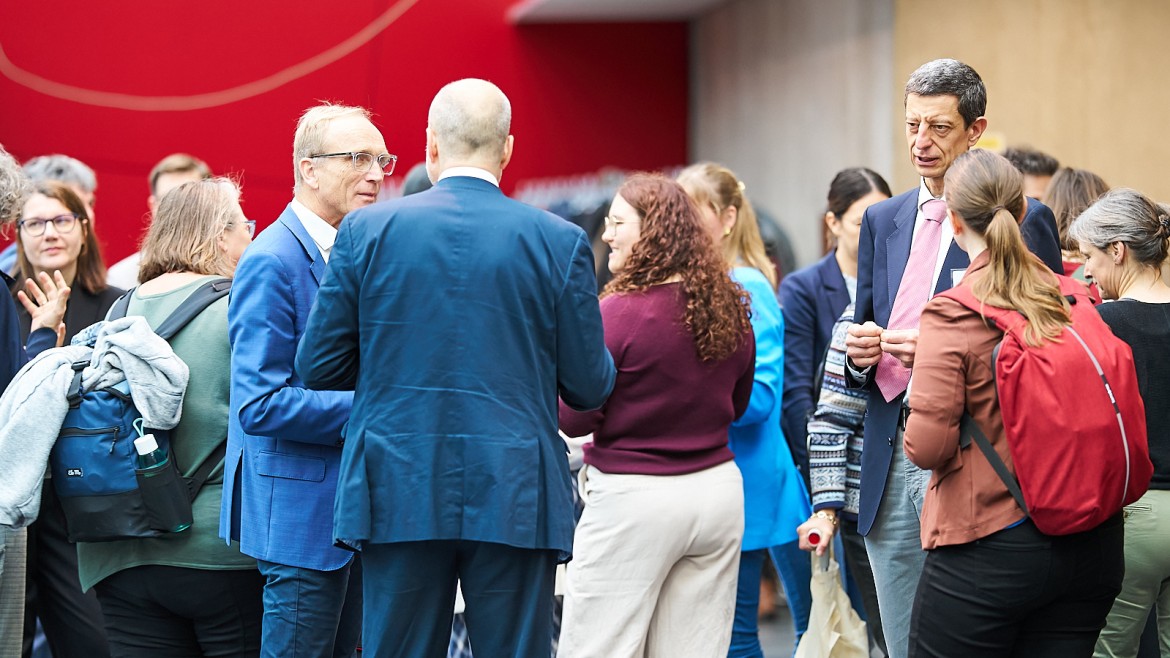 HM-Vizepräsident für Lehre Prof. Dr. Klaus Kreulich im Gespräch
