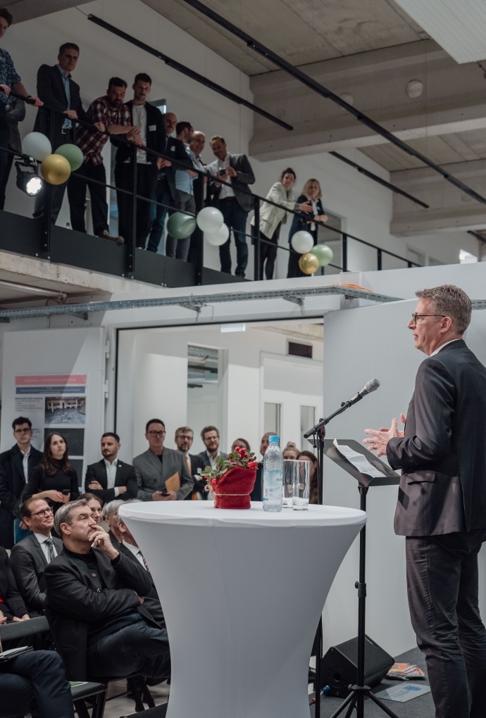 Markus Blume hält eine Rede