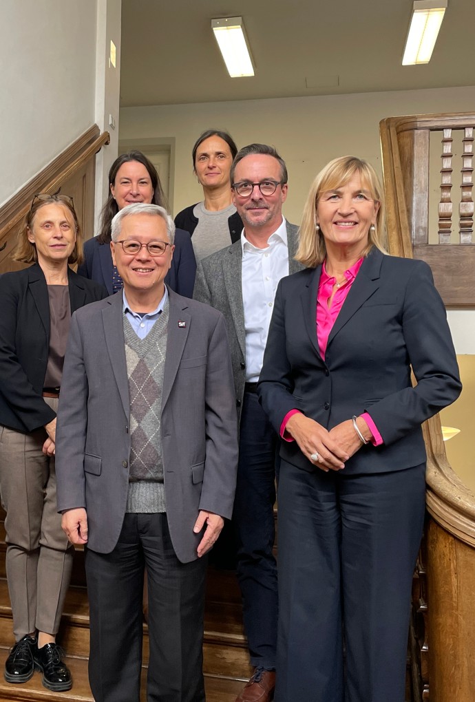 Die Delegation des Singapore Institute of Technology (SIT) zu Gast an der HM 