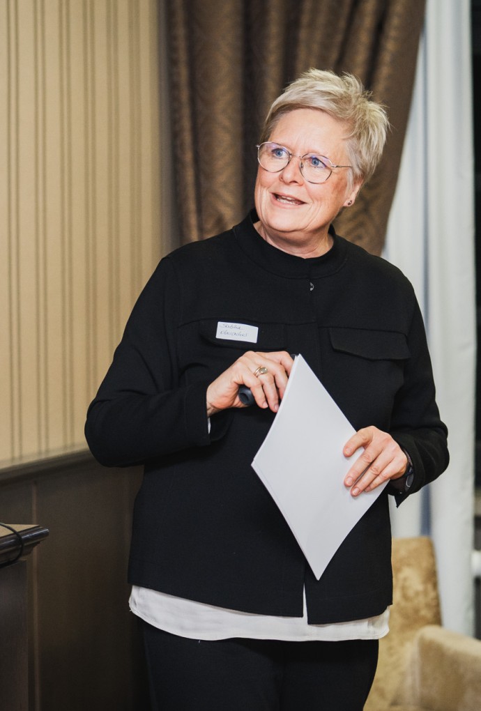 Vortrag von Sabine Oberacher und Christiane Friderich beim Alumni-Event im Rahmen des Alumni-Promovierenden-Netzwerks.