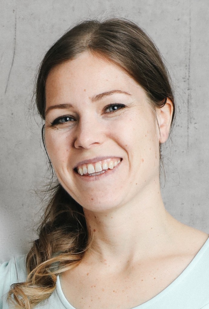 2025-04-28_CARRI_Carola_Hofmann