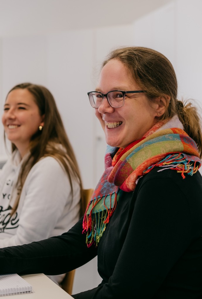 Studierende des Masters Mental Health stellen sich gegenseitig vor.