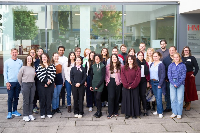Der 10. Studiendurchgang des Master Mental Health (Hochschule München / Sam Lawson) Der 10. Studiendurchgang des Master Mental Health