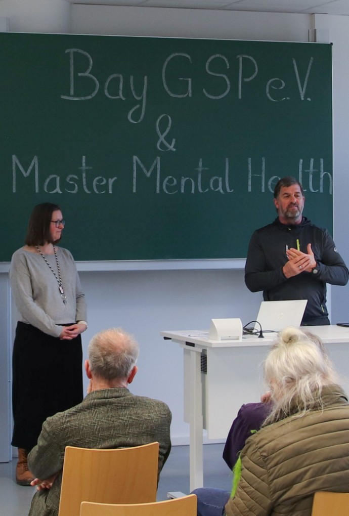 Prof. Dr. Christian Janßen eröffnet die Veranstaltung