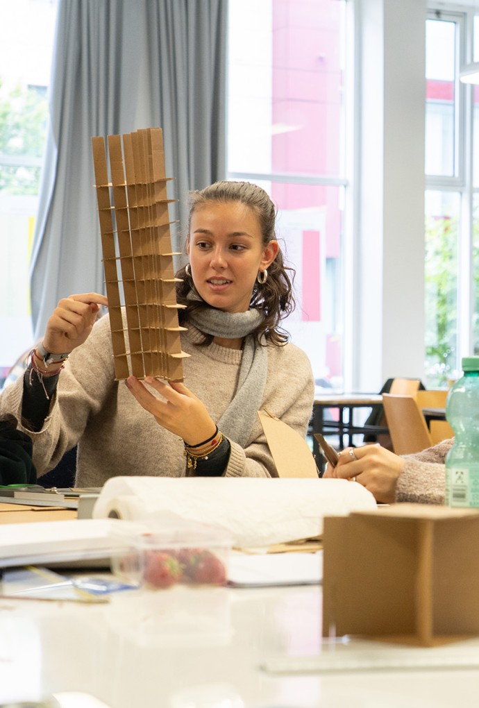 Erstsemesterwoche Bachelor 2025 | Objekte zum Verweilen