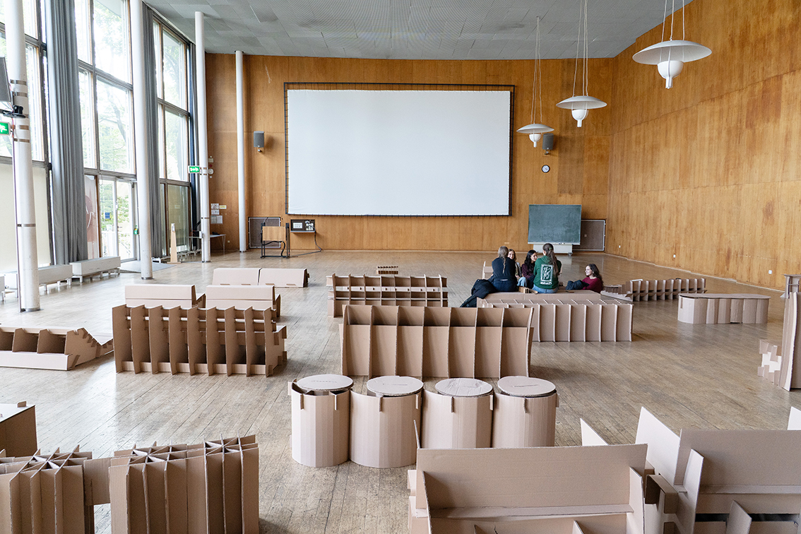 Erstsemesterwoche Bachelor 2025 | Objekte zum Verweilen