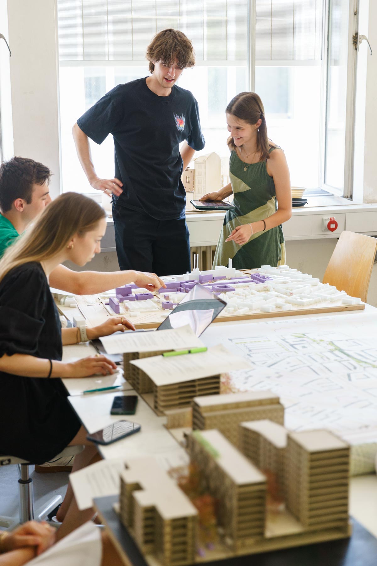 Eindrücke aus dem Studienalltag Bachelor Architektur – Studierende arbeiten am Entwurfsprojekt