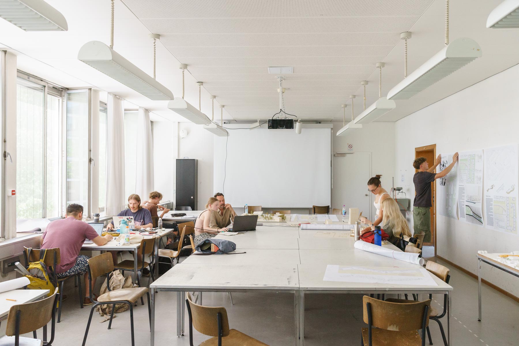 Eindrücke aus dem Studienalltag Bachelor Architektur – Studierende arbeiten am Entwurfsprojekt