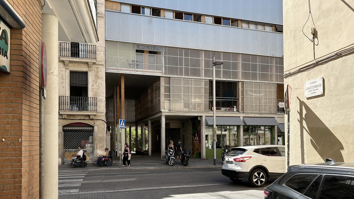 Master Studio | „Centro Comunitario – Nachbarschaftszentrum in Barcelona“ | Prof. Johannes Kappler, Prof. Karin Schmid
