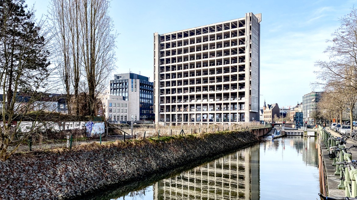 Master Studio „hoog breed smal“ | SoSe 26 | Prof. Arthur Wolfrum, LB Irina Auernhammer 