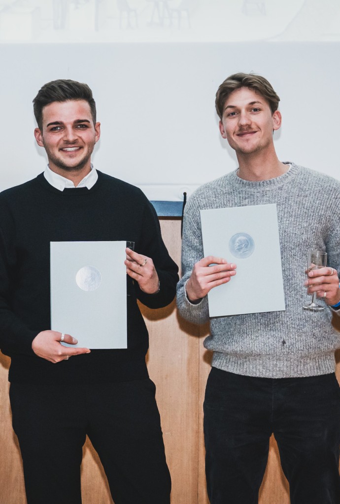 Senator-Bernhard-Borst-Preis geht an: Adrian Erbenich, Roman Schleissner und Lennart Stein