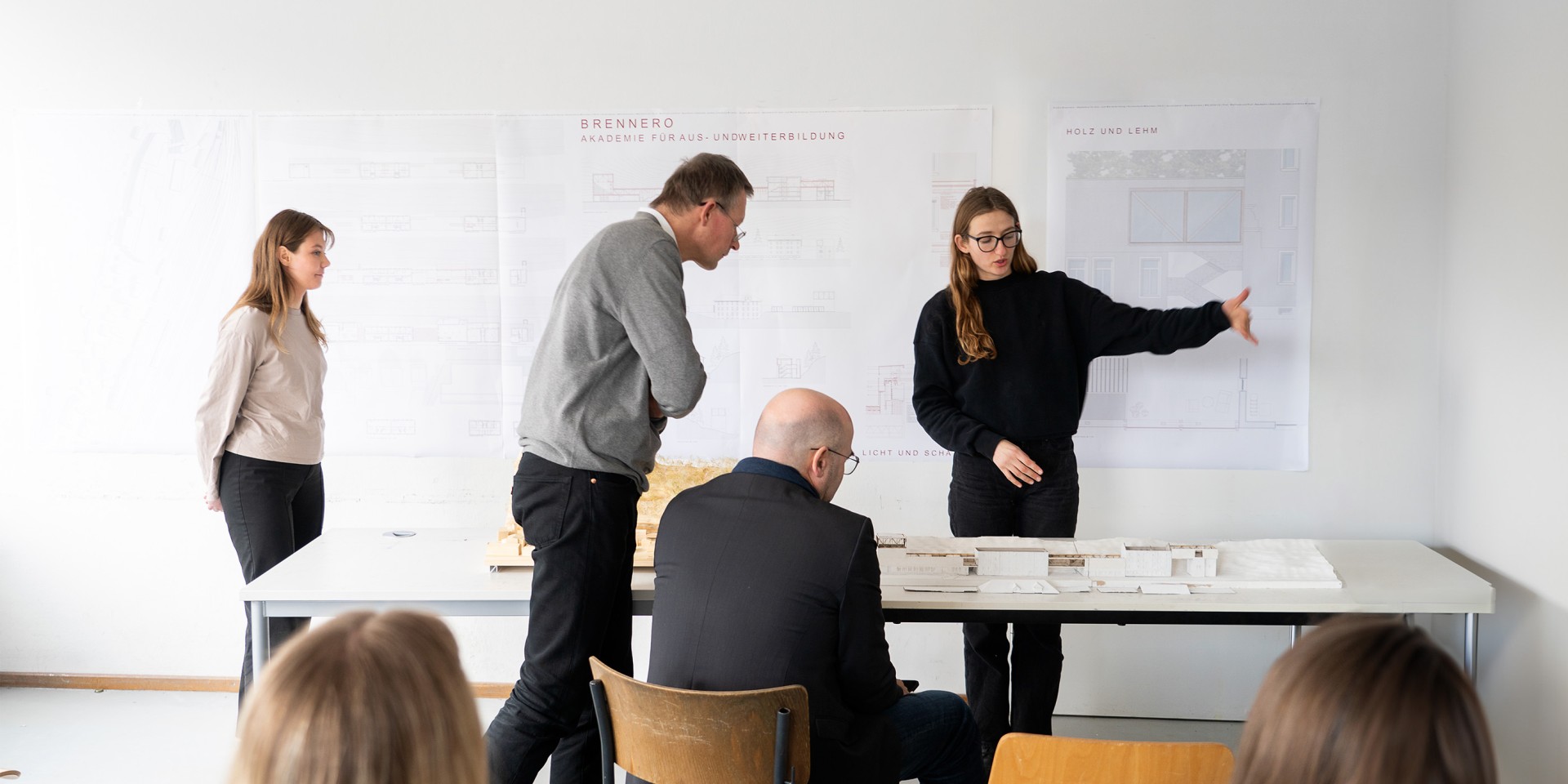 Master Studio Präsentation WiSe 24/25 (Copyright: Thomas Geissler) Master Studio Präsentation WiSe 24/25