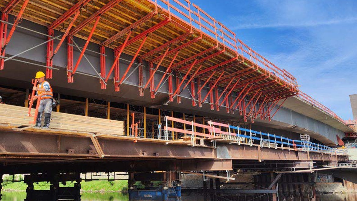 Stahlverbundkonstruktion der Konrad-Adenauer-Brücke