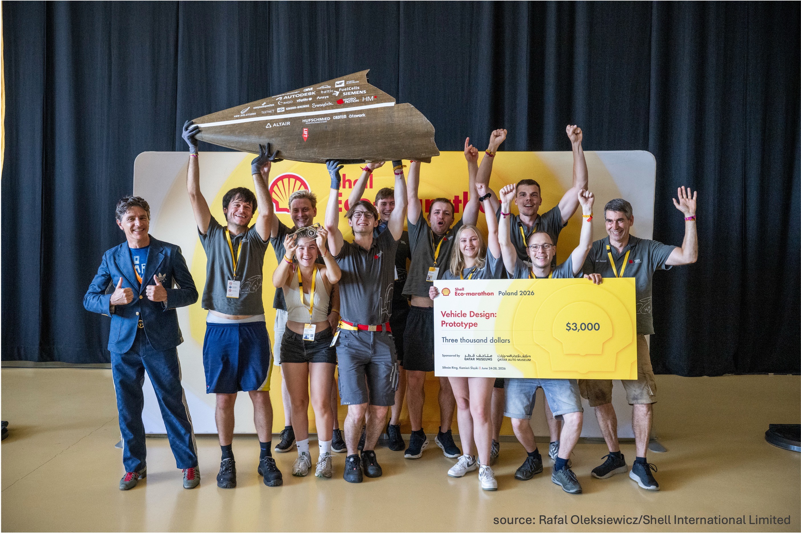 Hydro2Motion-Team bei der Siegerehrung