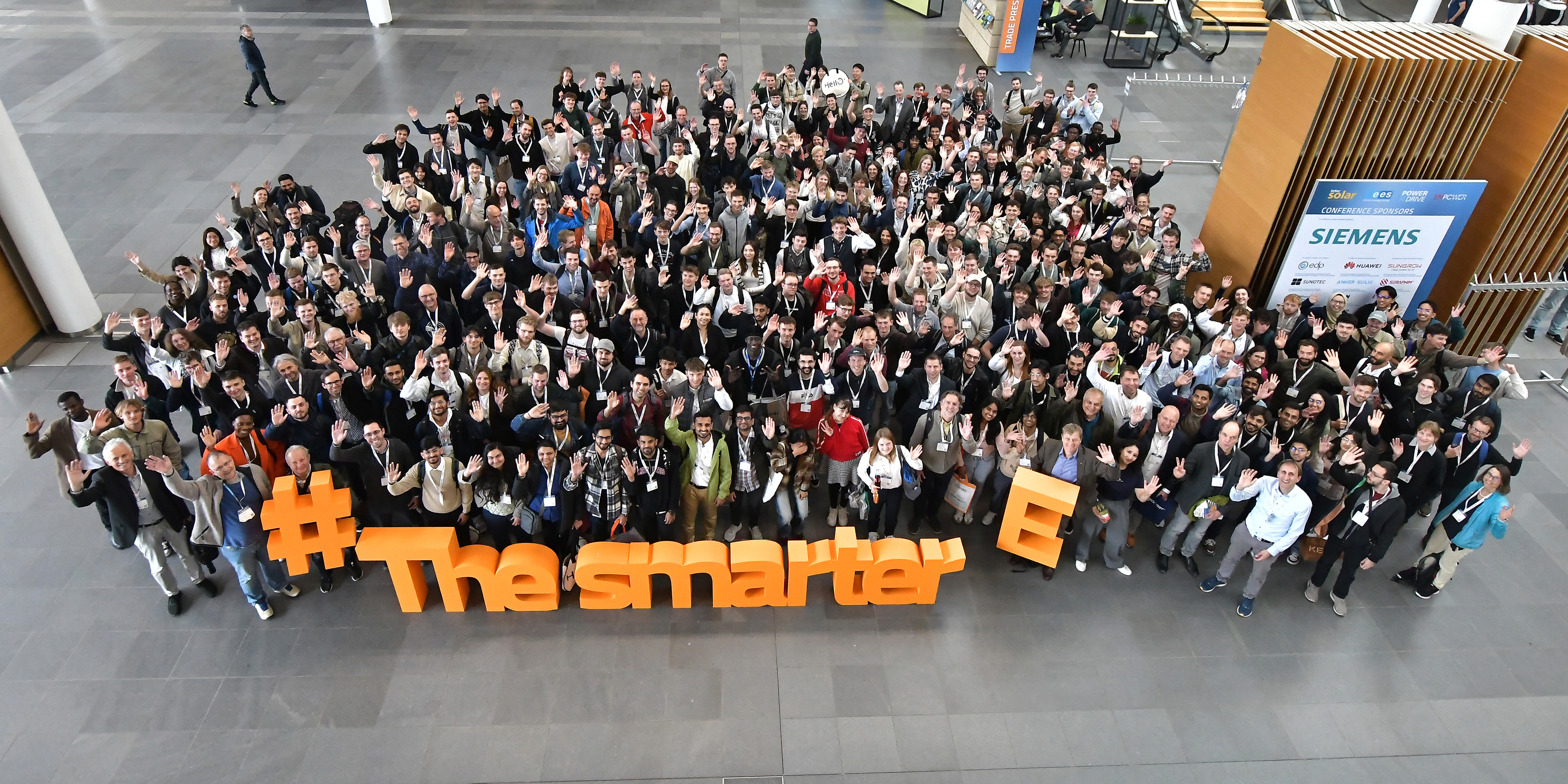 Studierende auf der Fachmesse The Smarter Europe