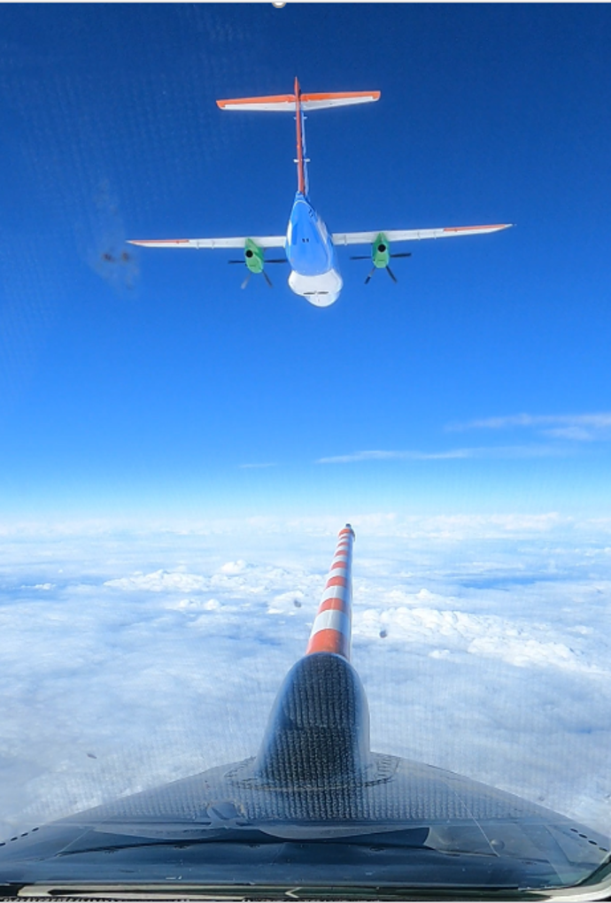 Blick aus dem Verfolgerflugzeug