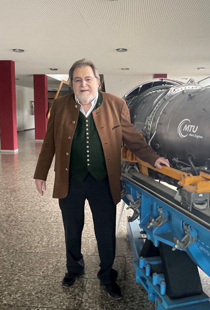 Erwin Schwegler besucht die HM