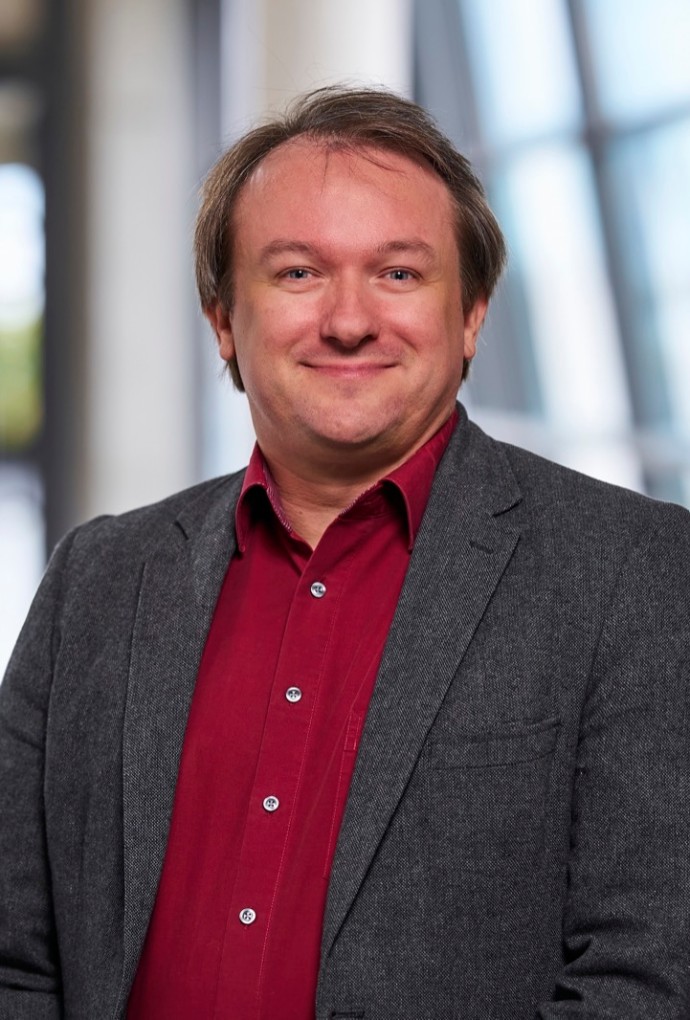 Prof. Dr. Benjamin Kormann