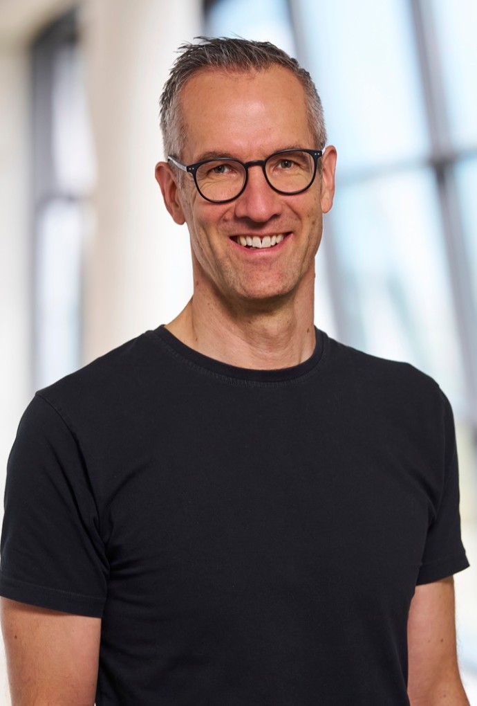 Prof. Dr. Simon Hecker