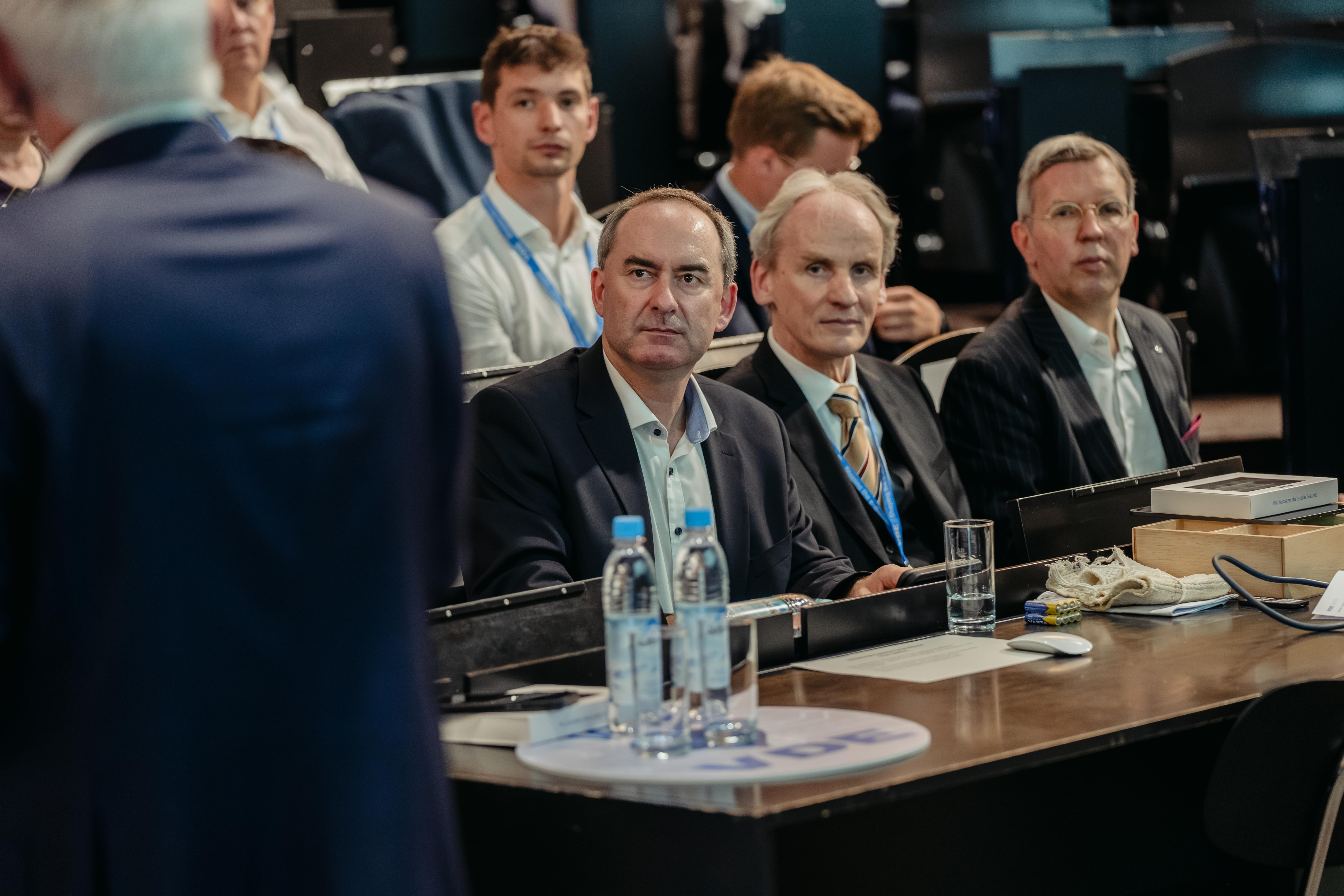 Hubert Aiwanger, Prof. Dr. Martin Leitner und Klaus Bayer beim VDE Zukunftsforum.
