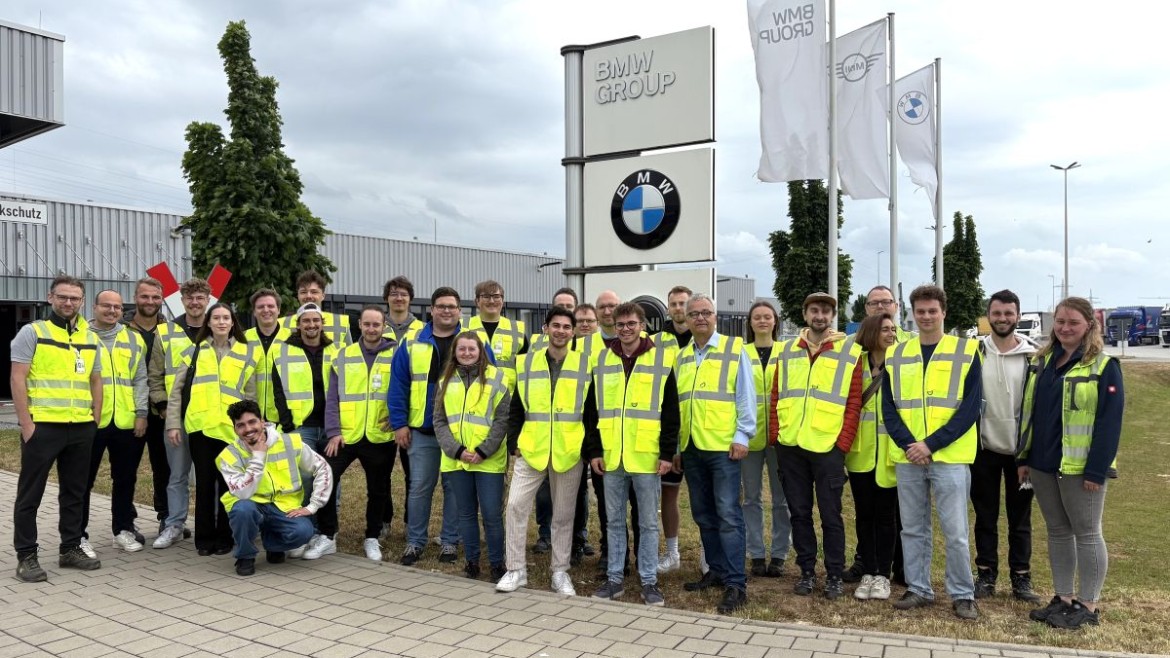Exkursion zum BMW-Werk Wallersdorf (Foto: privat ) Exkursion zum BMW-Werk Wallersdorf