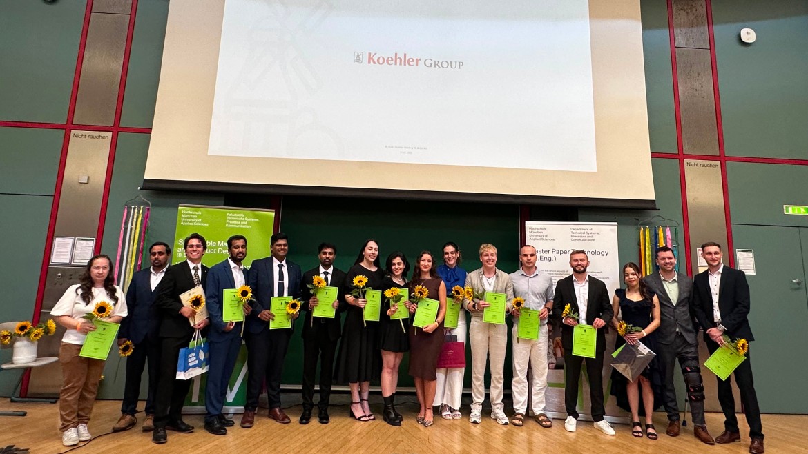 Bachelor- und Master-Absolventinnen und Absolventen mit dem Schwerpunkt Papier und Biofasern 2026.