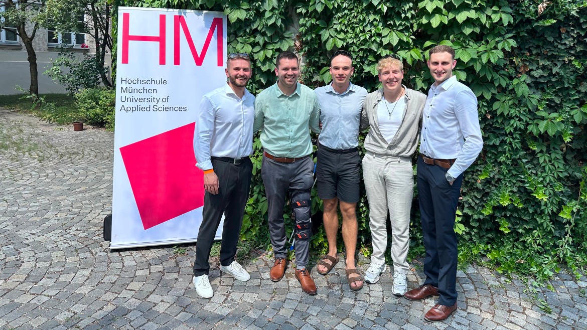 Gruppenbild bei der Abschlussfeier 