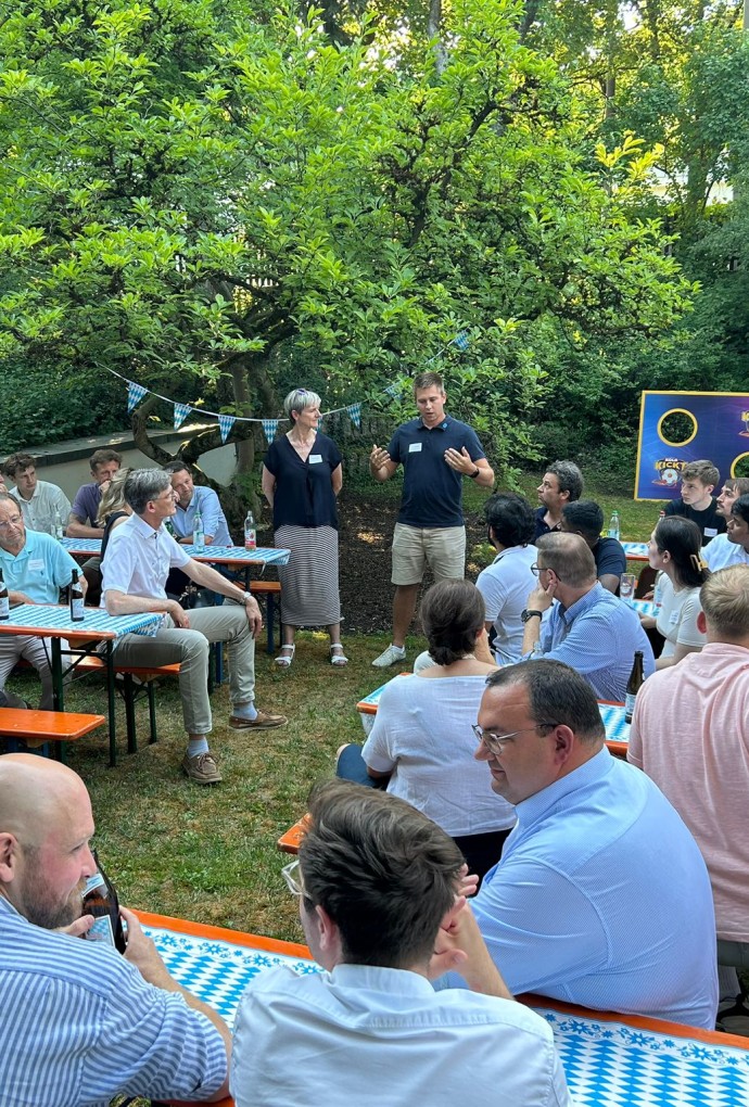 BayPapier-Netzwerkgrillen 2026