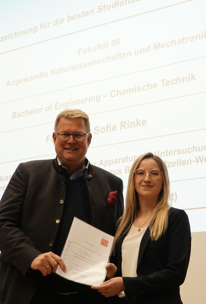Die Freunde der HM zeichnen als Beste Studierende 2022 Alicia Rinke aus