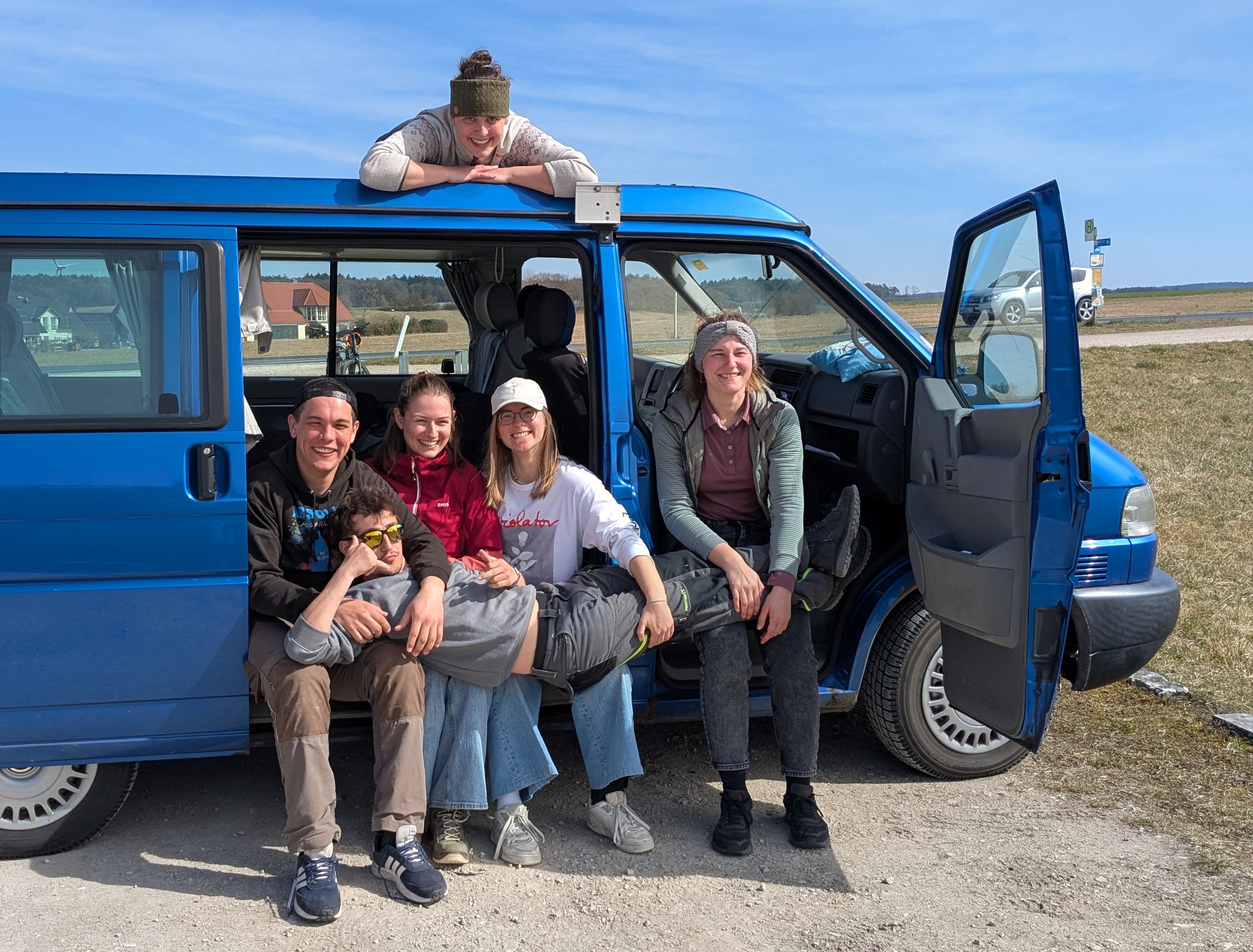 Bus mit Studierenden